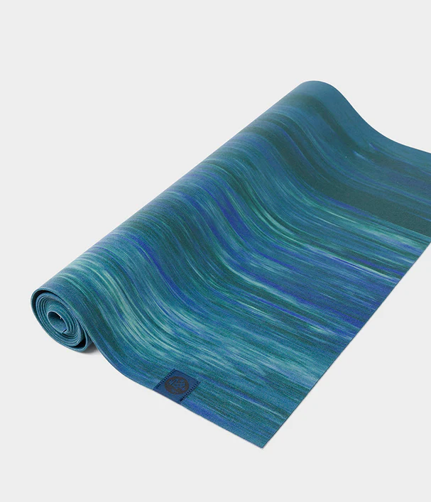Στρώμα Manduka Travel eKO® superlite yoga mat - Blue Toad Marble 1,5mm 180cm x 60cm 1kg - mykarma.gr