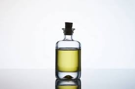 Natural Massage Oil - Χαλαρωτικό Λάδι για Μασάζ με αιθέριο έλαιο Λεβάντα 30 ml
