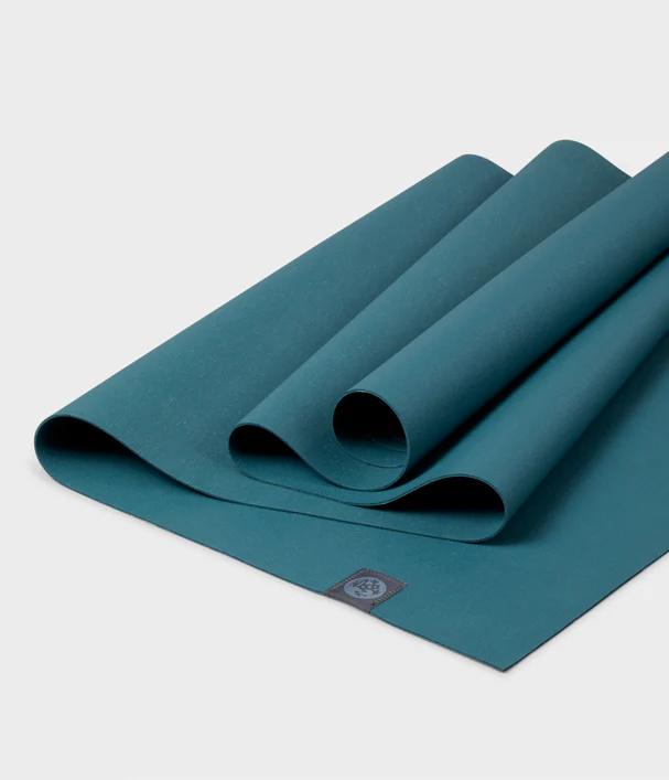 Νέο Στρώμα Manduka Travel eKO® superlite yoga mat - Deep Sage 1,5mm 180cm x 60cm 1kg - mykarma.gr