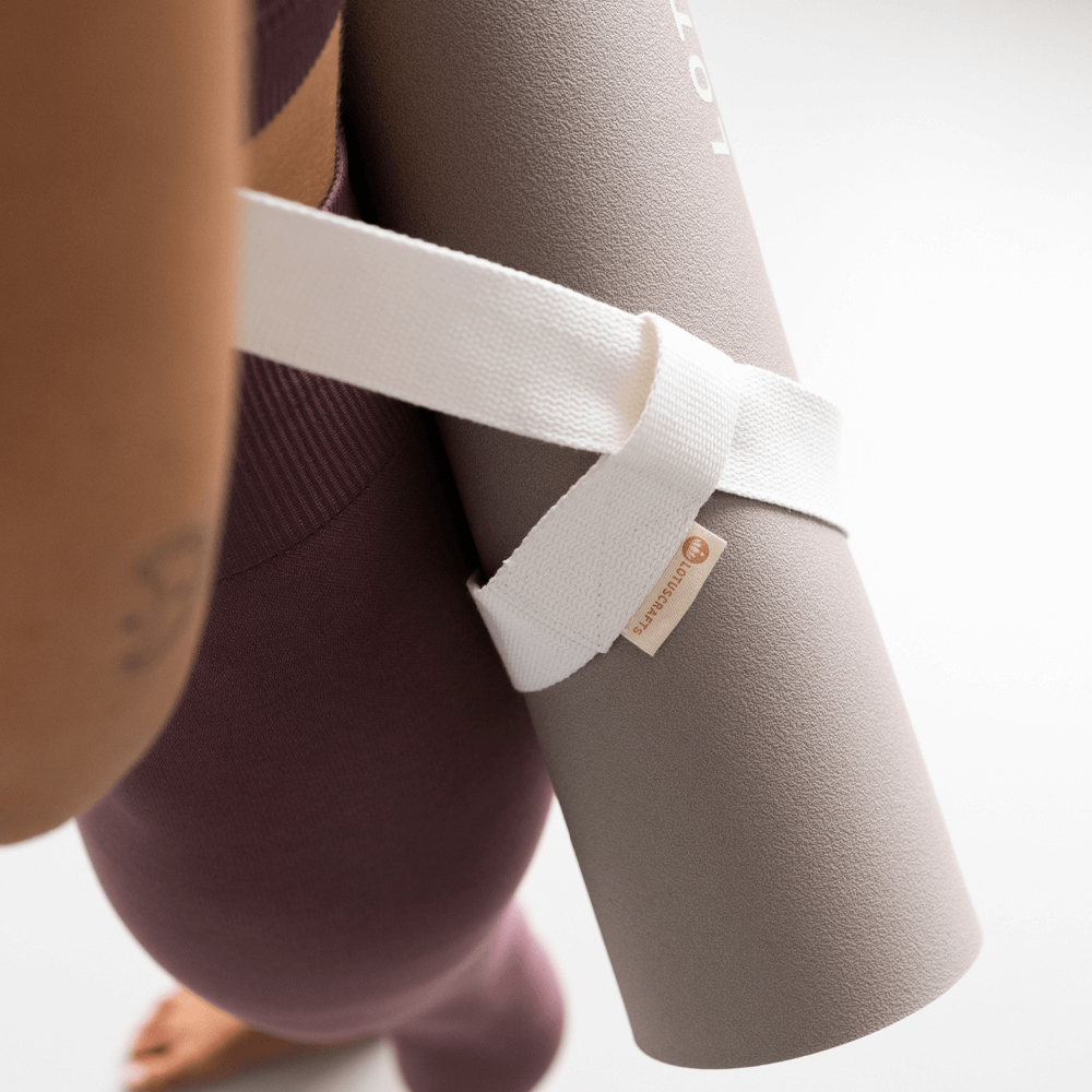 Lotuscrafts Ιμάντας Μεταφοράς για Yoga Mat - λευκό - μέγεθος ρυθμιζόμενο Διαστάσεις: μήκος 210 cm / πλάτος 3,5 cm - mykarma.gr