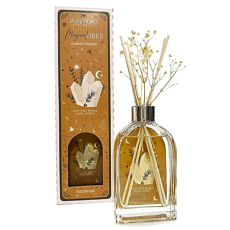 Celestial Magic Botanical Diffuser “Magical Vibes” - Λεβάντα & Δεντρολίβανο 150ml & ξυλάκια με βότανα | Αιθέριο Έλαιο - mykarma.gr
