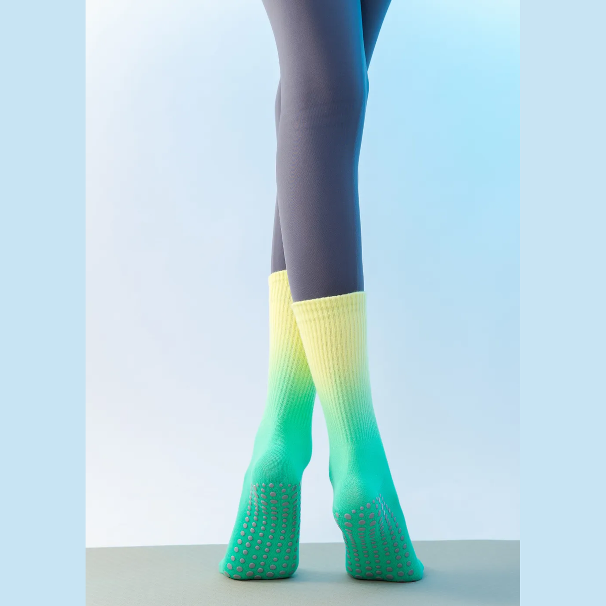 Αντιολισθητικές Ψηλές Κάλτσες - Tie-Dye Non-Slip Socks – Yoga & Pilates - ποικιλία χρωμάτων No 37-43 - mykarma.gr