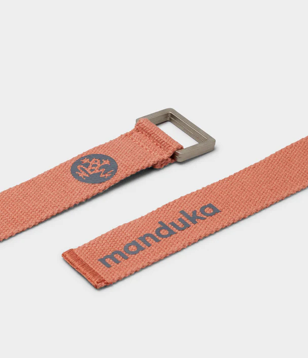 Manduka Ιμάντας - Unfold Yoga Strap - Clay 244cm x 3,2cm - mykarma.gr