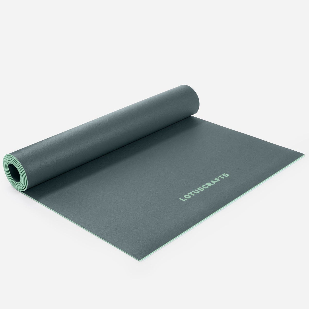 Lotuscrafts Yoga Mat ARISE | Αντιολισθητικό στρώμα Yoga από φυσικό καουτσούκ & 15% ανακυκλώσιμο λατέξ - Balsam Green Βάρος: 2kg Διαστάσεις: 185cm x 65cm Πάχος: 0,4cm - mykarma.gr