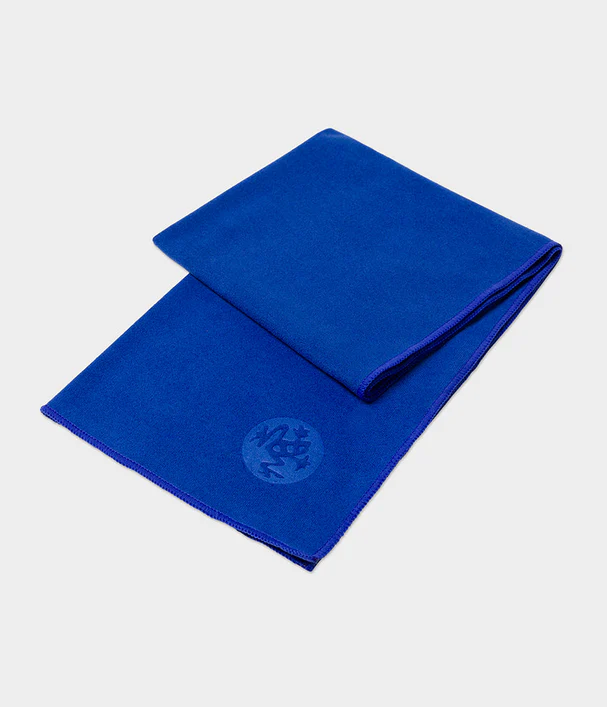 Manduka - Πετσέτα Χειρός - eQua® Hand Yoga Towel - Blue Toad Βάρος 90γρ Διαστάσεις: 41cm x 67cm - mykarma.gr