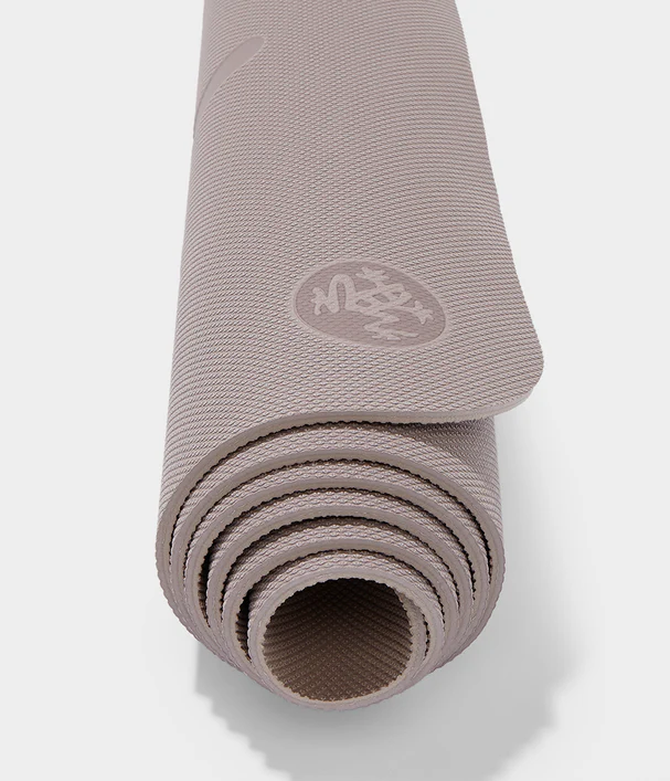 Στρωμα με γραμμή - Manduka Begin Yoga Mat - Sphinx Moonlight Βάρος: 1,1 kg Διαστάσεις: 172 x 61 x 5mm - mykarma.gr