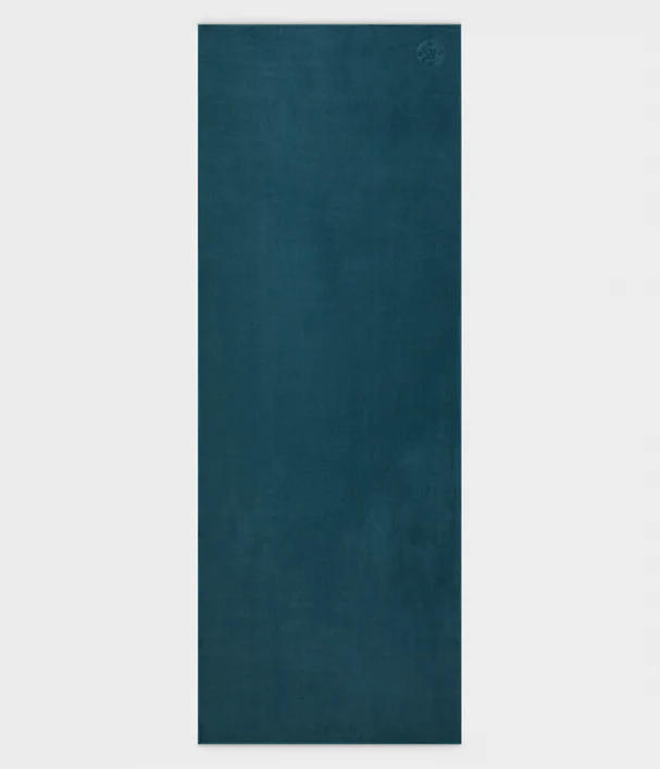 Manduka Πετσέτα Στρώματος eQua® Yoga Towel - Sage Solid 183 x 67 cm 400 g - mykarma.gr
