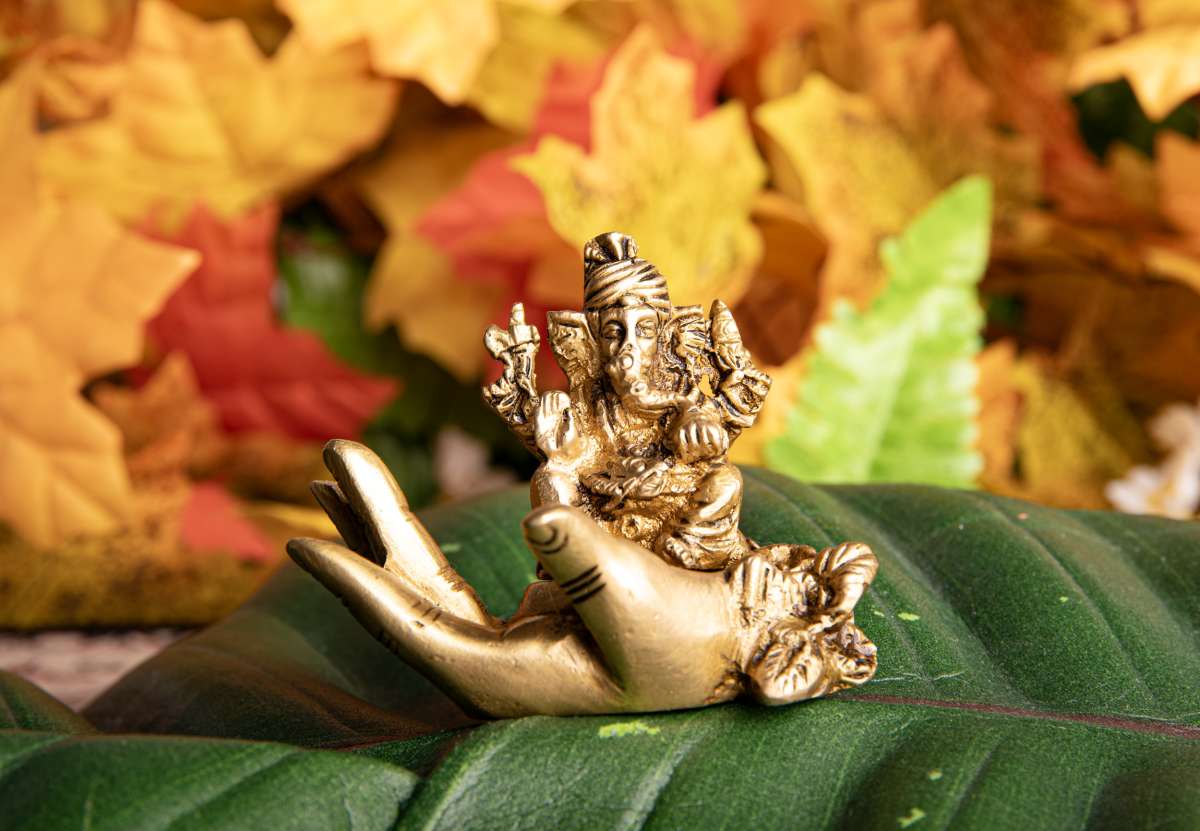 Γκανέσα (Ganesha) με Ευλογημένο Χέρι – ορειχάλκινο μικρό Αγαλματίδιο (6 cm, 230 g) - mykarma.gr