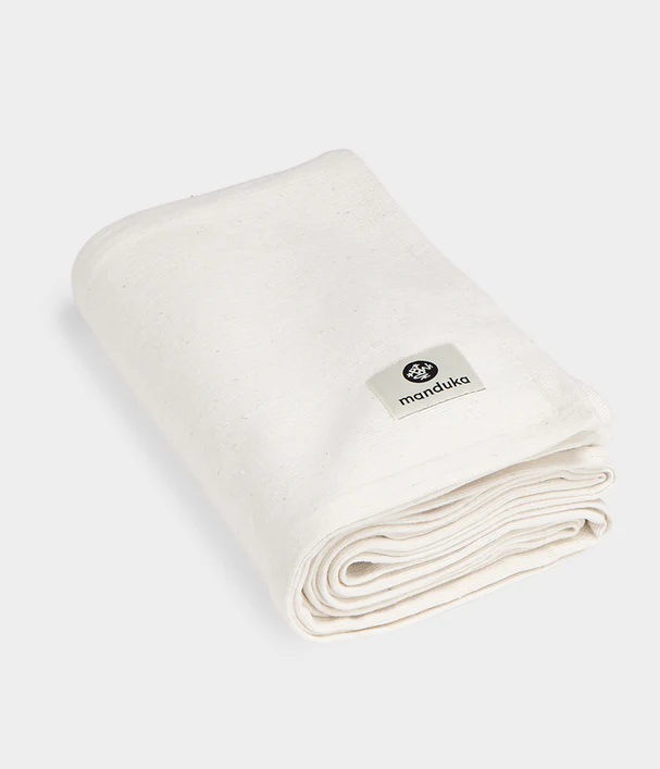 Βαμβακερή Κουβέρτα Manduka Essential cotton blanket - natural Διαστάσεις: 208cm x 173cm 1,4kg - mykarma.gr