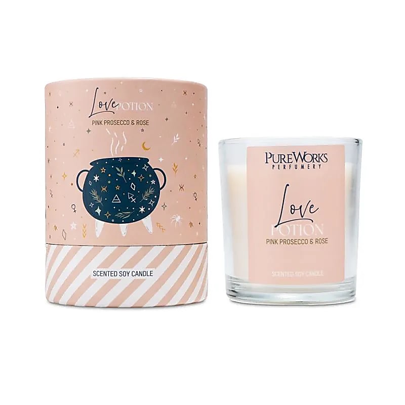 Celestial Magic Αρωματικό Κερί Σόγιας “Love Potion“ (Ξόρκι Αγάπης) - Ροζ Prosecco & Τριαντάφυλλα Διαστάσεις: 7 x 8 εκ 120 γρ Διάρκεια καύσης: 20 ώρες - mykarma.gr