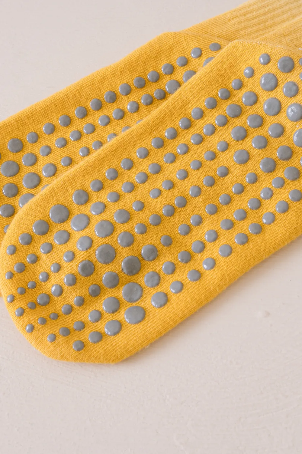 Αντιολισθητικές Ψηλές Κάλτσες - Gradient Non-Slip Socks – Yoga & Pilates - ποικιλία χρωμάτων No 37-43