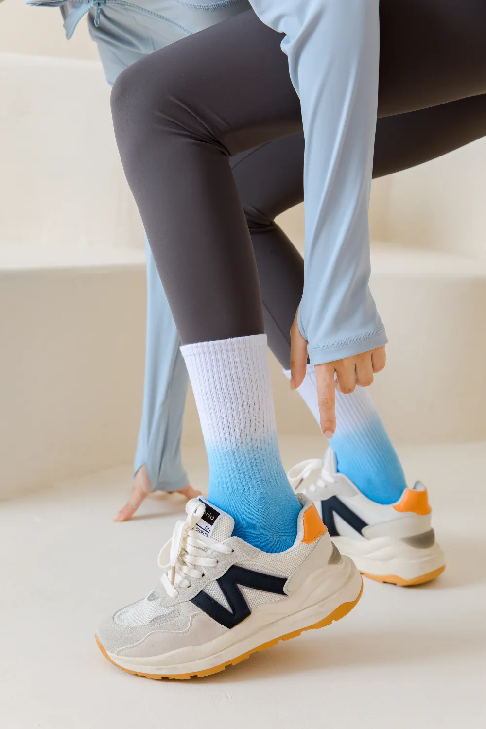 Αντιολισθητικές Ψηλές Κάλτσες - Gradient Non-Slip Socks – Yoga & Pilates - ποικιλία χρωμάτων No 37-43