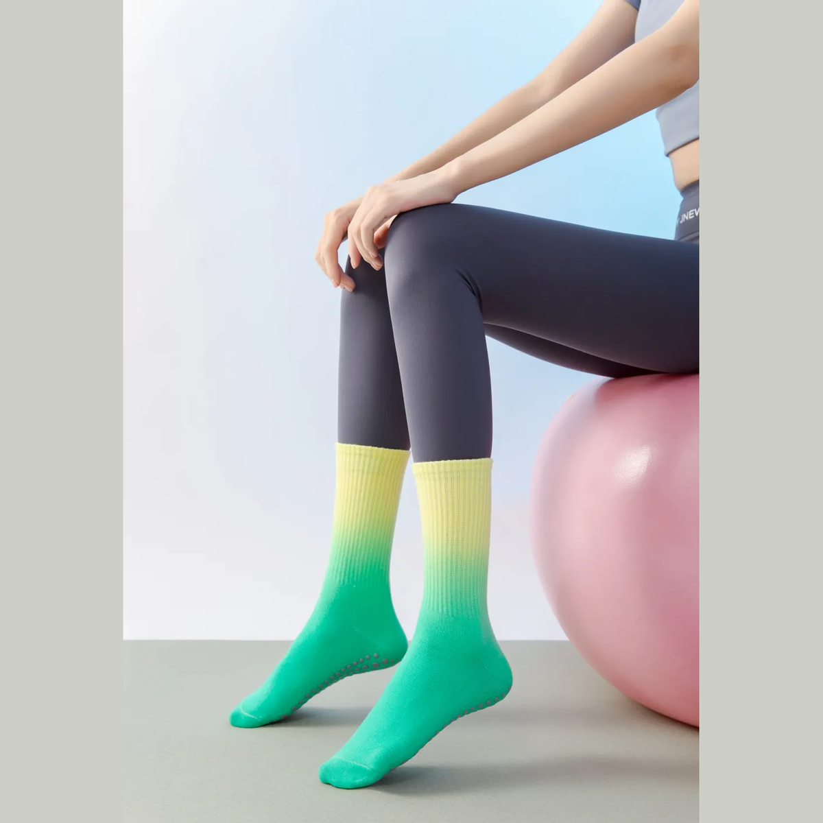 Αντιολισθητικές Ψηλές Κάλτσες - Tie-Dye Non-Slip Socks – Yoga & Pilates - ποικιλία χρωμάτων No 37-43 - mykarma.gr