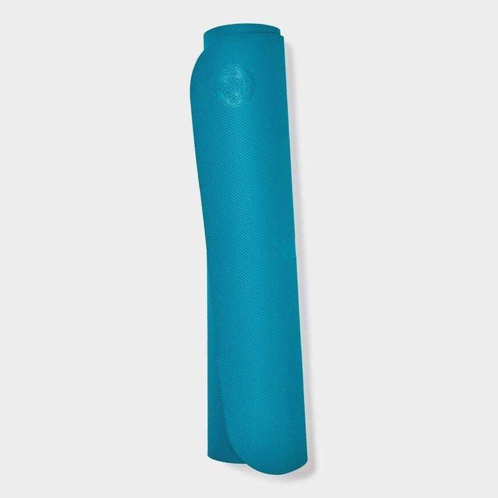Στρωμα με γραμμή - Manduka WelcOMe Begin Yoga Mat - Bondi Blue. Βάρος: 1,1 kg Διαστάσεις: 172 x 61 x 5mm - mykarma.gr