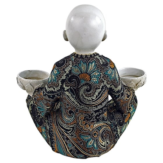 Μικρός μοναχός με 2 κεριά. Βάρος: 540 g. Διαστάσεις: 19 × 12 × 21 cm - mykarma.gr