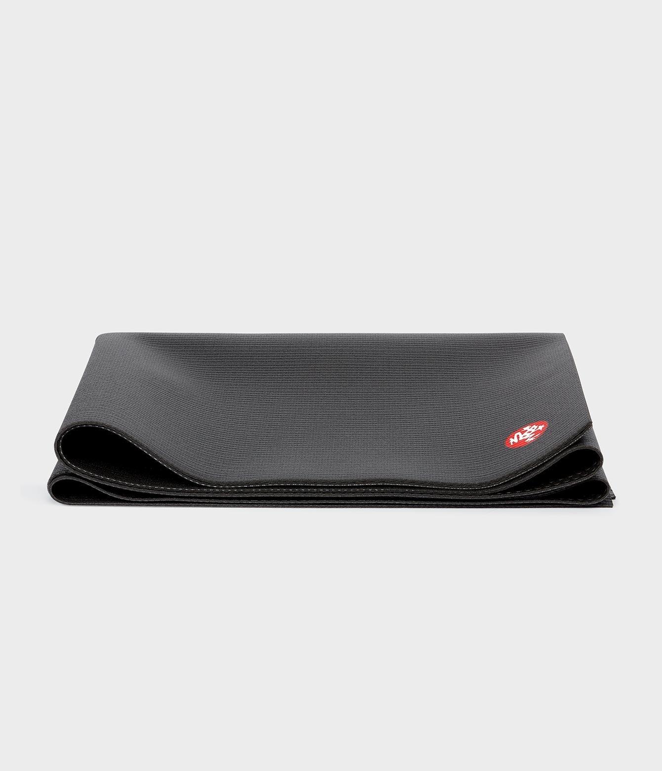 Στρώμα Manduka pro® Travel superlite yoga mat - Black 2,5mm 180cm x 60cm 1,1kg - mykarma.gr