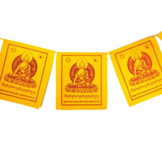 Flags-9 Θιβετιανές Σημαίες προσευχής Βούδας Shakyamuni με το Μάντρα. Διαστάσεις κάθε σημαίας: 22 × 20 εκ Συνολικό μήκος 200 εκ. - mykarma.gr