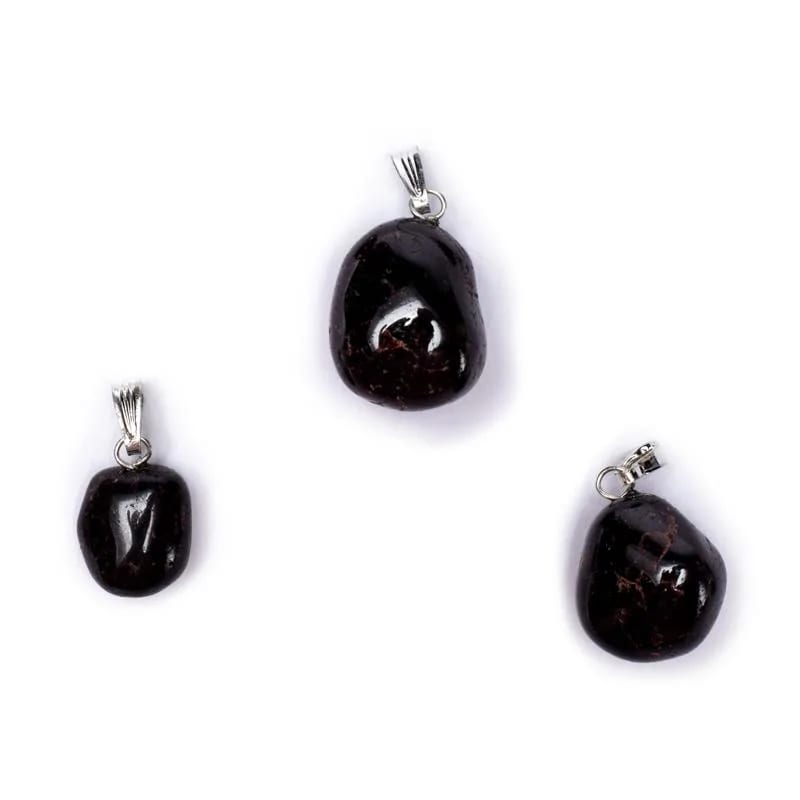 Κρεμαστό Μενταγιόν από Γρανάτη (Garnet).Διαστάσεις: 1 εκ.(Η συσκευασία περιέχει 1 τεμάχιο) - mykarma.gr