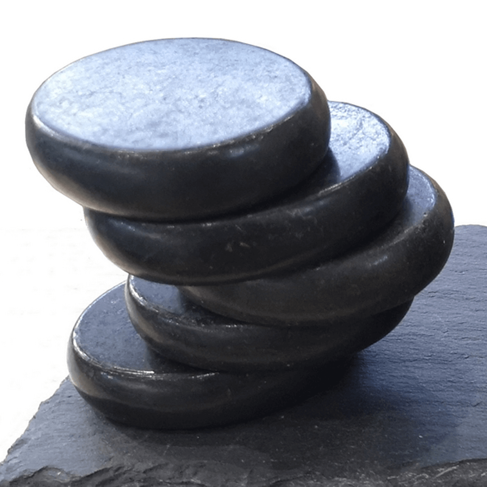 Σετ από 5 πέτρες Βασάλτη για μασάζ - Hot Stone Set για «Θεραπεία με θερμές πέτρες»Διαστάσεις: 6 x 5 cm - mykarma.gr
