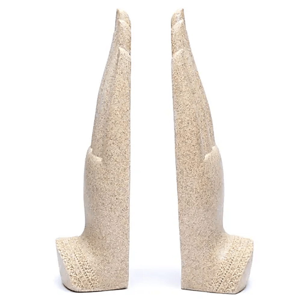 Σετ από 2 Αγάλματα: Bhumisparsha Mudra & Namaste Mudra - ανάγλυφοι σε Hands - χρώμα άμμου Διαστάσεις: 11 x 21 cm - mykarma.gr