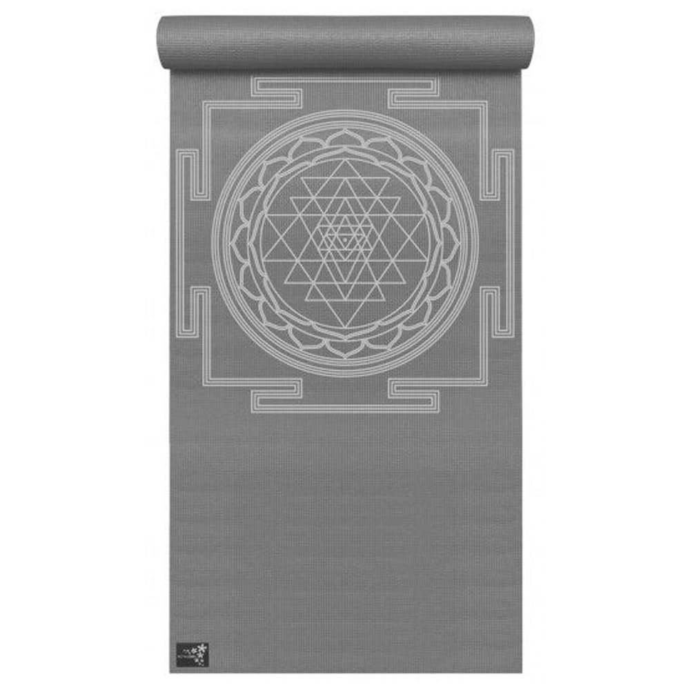 Yogistar - Στρώμα γιόγκα “Basic Sri Yantra” (Graphite). Διαστάσεις: 183 εκ x 61 εκ x 4 mm Βάρος: 1,1 kg - mykarma.gr