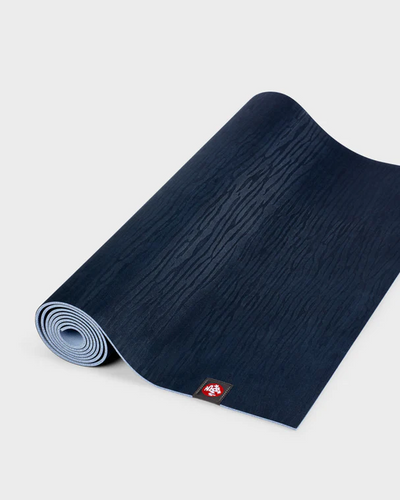 Στρώμα Yoga Mat Manduka eKO® Lite Mat 4mm - Midnight Βάρος: 2.3 kg  Διαστάσεις: 180 cm x 61 cm  4 mm - mykarma.gr