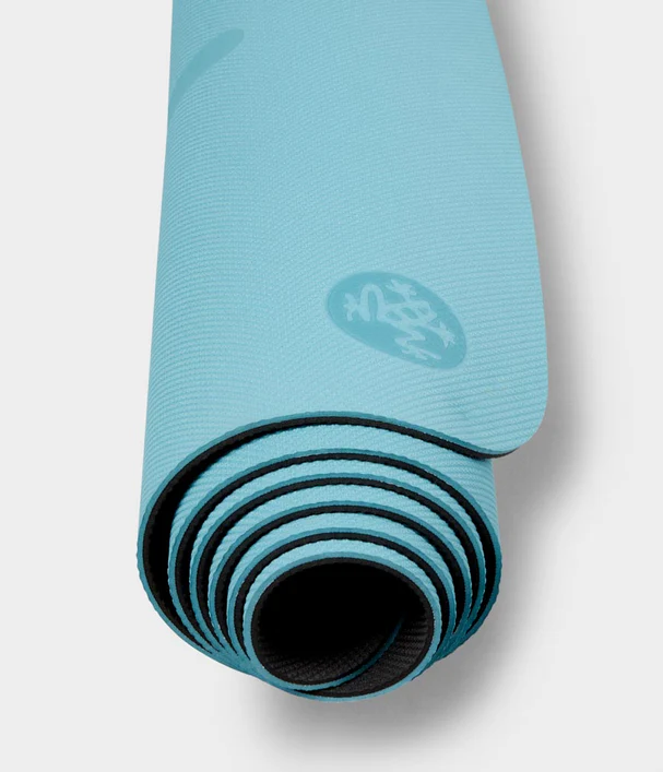 Στρωμα με γραμμή - Manduka Begin Yoga Mat - Blue Lotus Thunder Βάρος: 1,1 kg Διαστάσεις: 172 x 61 x 5mm - mykarma.gr