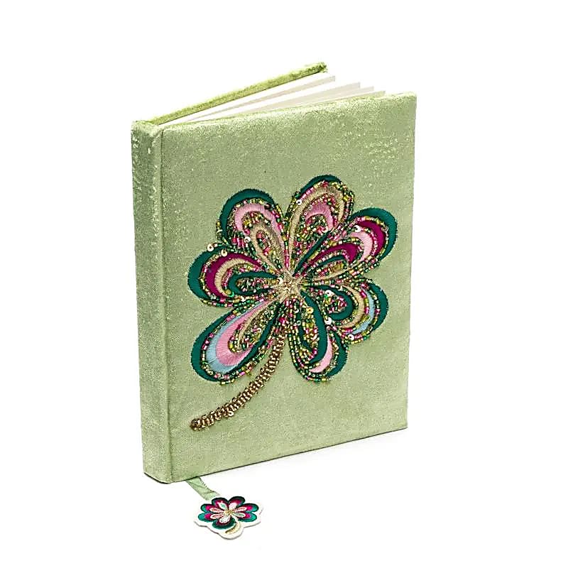 Βελούδινο Σημειωματάριο/Notebook «Τυχερό Τριφύλλι» με κεντήματα - 160 σελίδες Μέγεθος: 15 x 20 cm