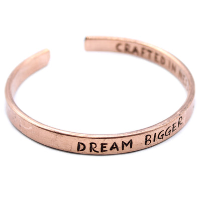 Χάλκινο Βραχιόλι με μήνυμα Έμπνευσης - Copper Inspiration Bracelet Διαστάσεις: 6.5x6x0.5 cm Μέγεθος ρυθμιζόμενο - mykarma.gr
