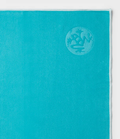 Manduka Πετσέτα Στρώματος  eQua® Yoga Towel - Marina  183 x 67 cm  400 g - mykarma.gr