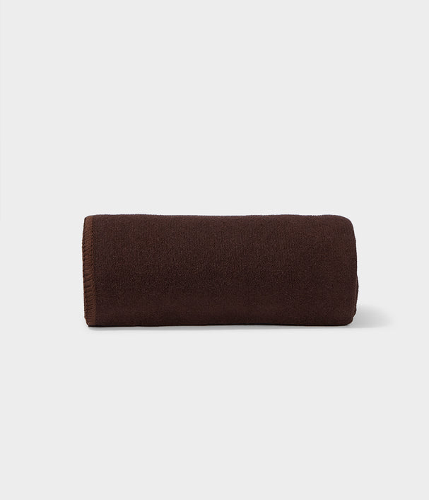 Manduka - Πετσέτα Χειρός - eQua® Hand Yoga Towel - Caffe Βάρος: 90 g  Διαστάσεις: 41cm x 67cm