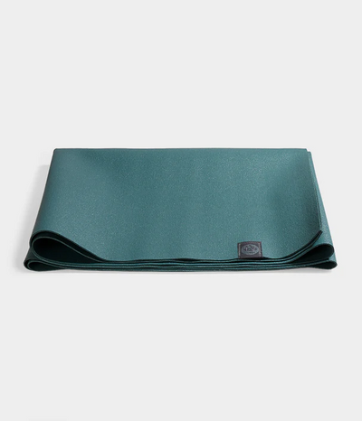 Νέο Στρώμα Manduka Travel eKO® superlite yoga mat - Deep Sage  1,5mm 180cm x 60cm 1kg - mykarma.gr