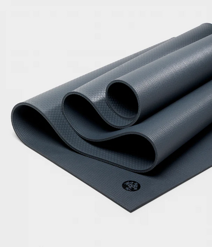 Στρώμα Yoga Mat Manduka pro® yoga mat - Black Thunder  6mm Διαστάσεις: 180cm x 66cm  3,4 kg - mykarma.gr