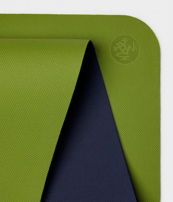 Στρωμα με γραμμή - Manduka Begin Yoga Mat - Matcha Βάρος: 1,1 kg Διαστάσεις: 172 x 61 x 5mm - mykarma.gr