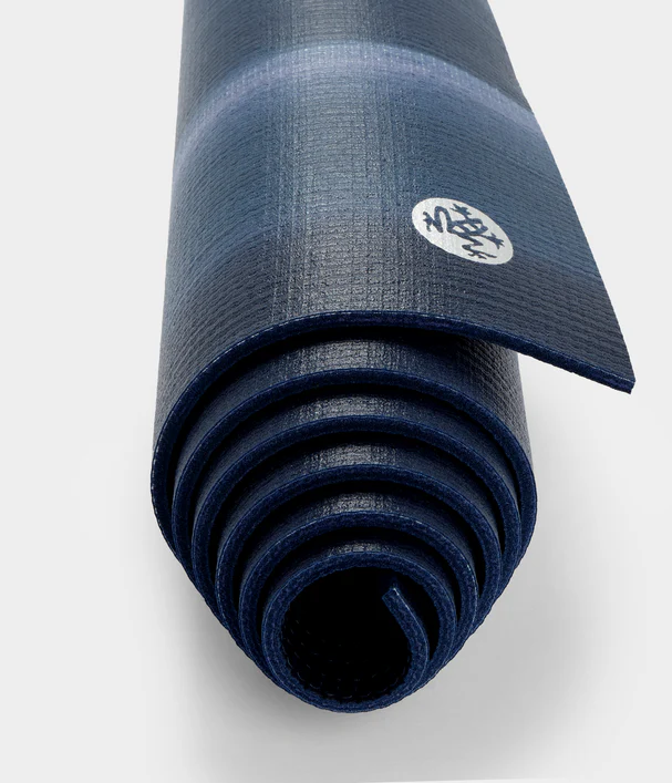 Στρώμα Yoga Mat Manduka pro® yoga mat - Midnight LE  6mm Διαστάσεις: 180cm x 66cm  3,4 kg