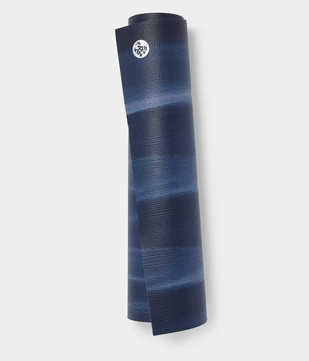 Στρώμα Yoga Mat Manduka pro® yoga mat - Midnight LE  6mm Διαστάσεις: 180cm x 66cm  3,4 kg
