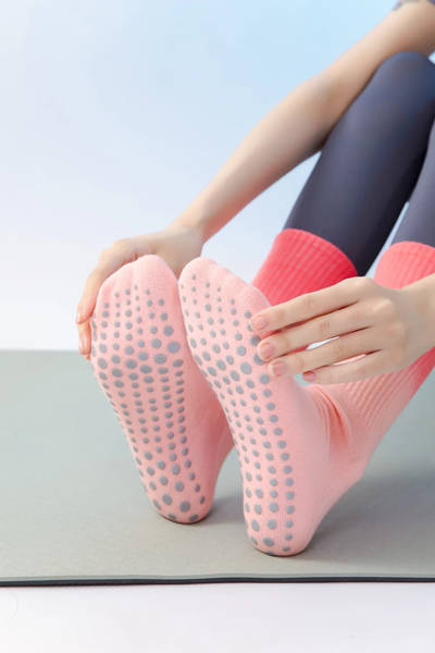 Αντιολισθητικές Ψηλές Κάλτσες - Tie-Dye Non-Slip Socks – Yoga & Pilates - ποικιλία χρωμάτων  No 37-43 - mykarma.gr
