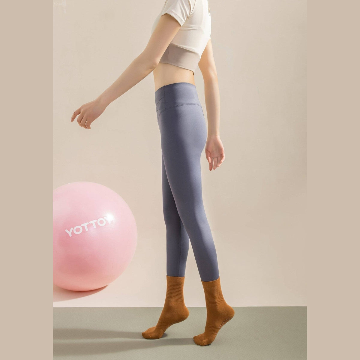 Αντιολισθητικές Κάλτσες - Non-Slip Socks Mid-Calf – Yoga & Pilates - ποικιλία χρωμάτων  No 36-41 - mykarma.gr