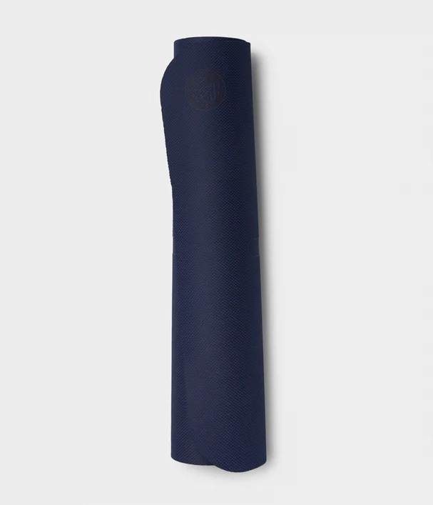 Στρωμα με γραμμή - Manduka Begin Yoga Mat - Midnight Βάρος: 1,1 kg Διαστάσεις: 172 x 61 x 5mm - mykarma.gr