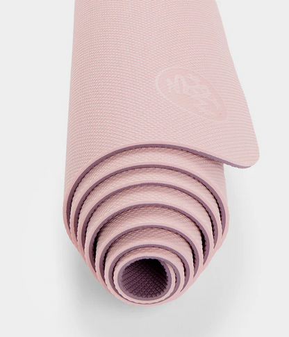 Στρωμα με γραμμή - Manduka Begin Yoga Mat - Cherry Blossom Elderberry Βάρος: 1,1 kg Διαστάσεις: 172 x 61 x 5mm