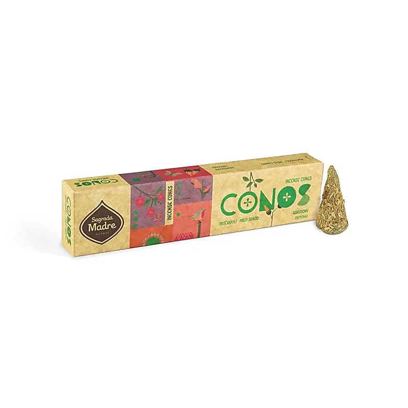 Χειροποίητοι Κώνοι θυμιάματος Sagrada Madre Premium Cones με Πατσουλί & Palo Santo «Καθαρίζει & Ηρεμεί»  52 γρ - mykarma.gr