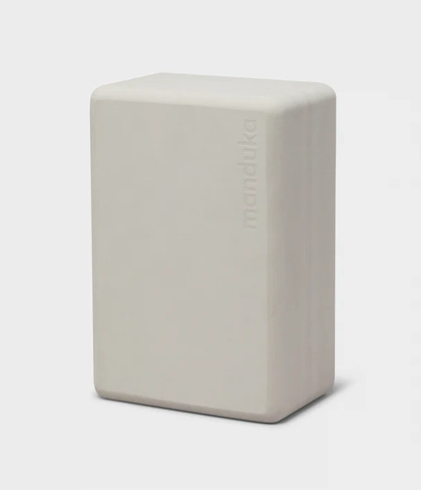 Manduka Recycled Foam Yoga Block - Linen  •450γρ  • 23 x 15 x 10 εκ