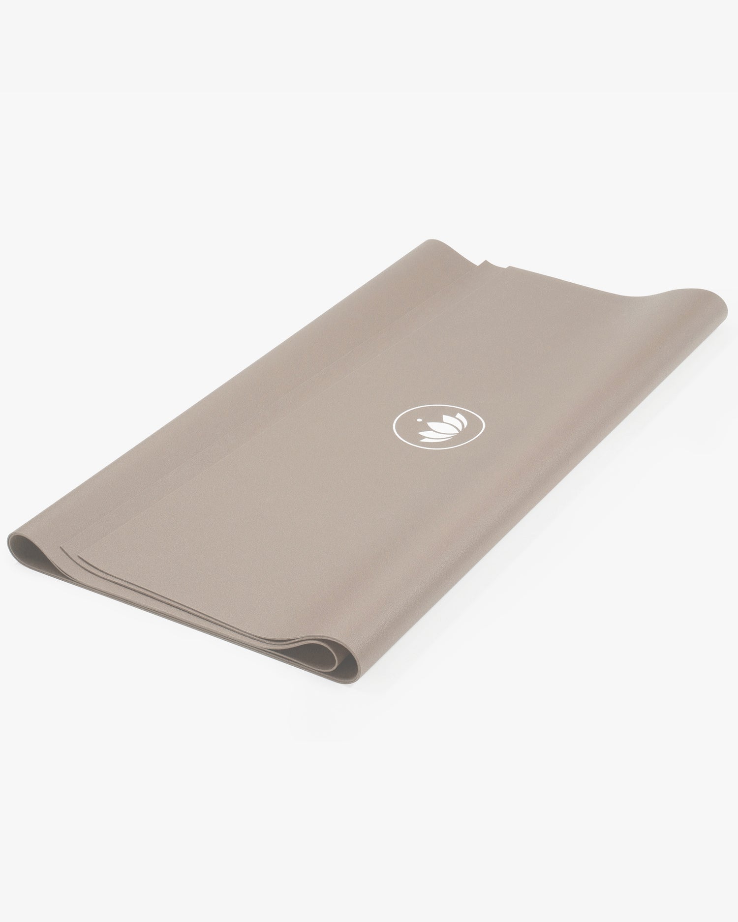 Lotuscrafts Travel Yoga Mat ARISE | Αντιολισθητικό στρώμα Yoga από φυσικό καουτσούκ & 15% ανακυκλώσιμο λατέξ - Light Taupe Βάρος: 1kg Διαστάσεις: 185cm x 65cm Πάχος: 0,13cm - mykarma.gr