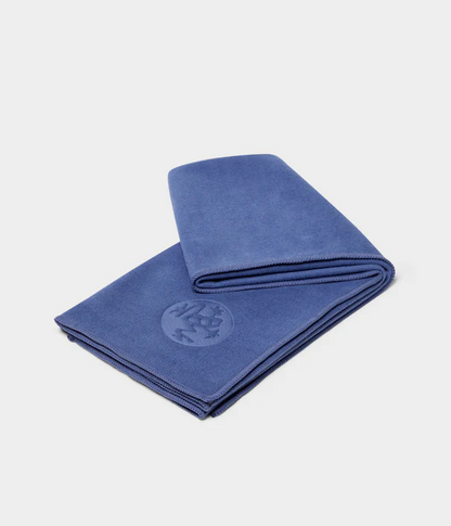 Manduka - Πετσέτα Χειρός - eQua® Hand Yoga Towel - Moon Διαστάσεις: 41cm x 67cm Βάρος: 90γρ - mykarma.gr