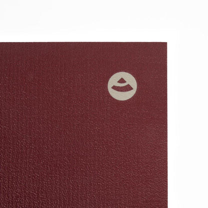 Bodhi Padma mat - Στρώμα Studio με Ενισχυμένη αντιολισθητική επιφάνεια για Yoga & Pilates - burgundy Διαστάσεις: 180 cm x 65 cm Πάχος: 5 mm   1,8 kg