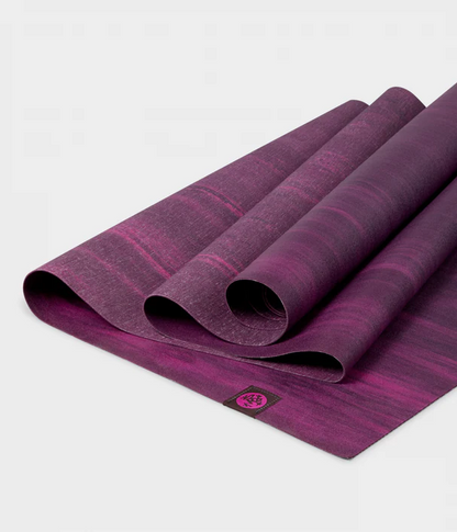 Νέο Στρώμα Manduka Travel eKO® superlite yoga mat - Rooibos Marble  1,5mm 180cm x 60cm 1kg - mykarma.gr