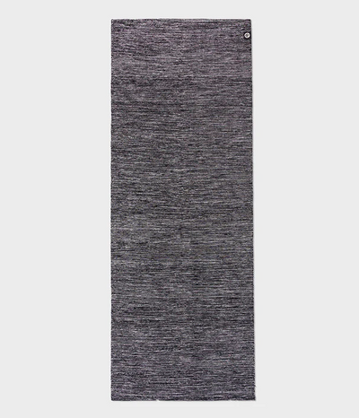 Manduka SHALA YOGA RUG - Χειροποίητο χαλάκι Yoga που διπλώνει - βαμβακι - Black Heather Βάρος: 1,1 kg Διαστάσεις: ≈180cm x 70cm - mykarma.gr