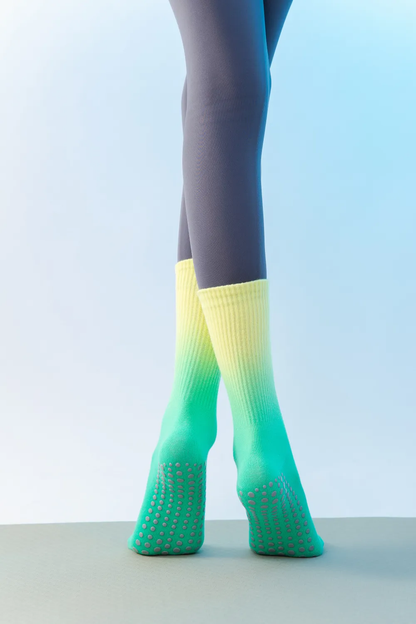Αντιολισθητικές Ψηλές Κάλτσες - Tie-Dye Non-Slip Socks – Yoga & Pilates - ποικιλία χρωμάτων  No 37-43