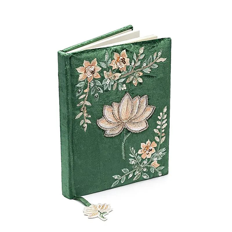 Βελούδινο Σημειωματάριο/Notebook «Lotus» με κεντήματα - 160 σελίδες Μέγεθος: 15 x 20 cm - mykarma.gr