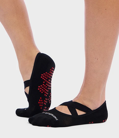 Manduka Αντιολισθητικές Κάλτσες - EQUILIBRIA SLIPPER SOCKS – Yoga & Pilates - Black  No 36-41 - mykarma.gr